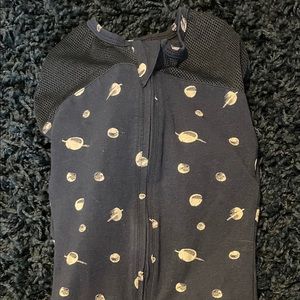 Happiest baby size medium swaddle